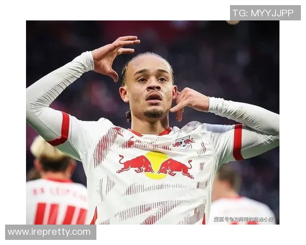 哈维·西蒙斯:从荷甲到英超的联赛差异与技术特点解析 哈维·西蒙斯:从荷甲到英超的联赛差异与技术特点解析